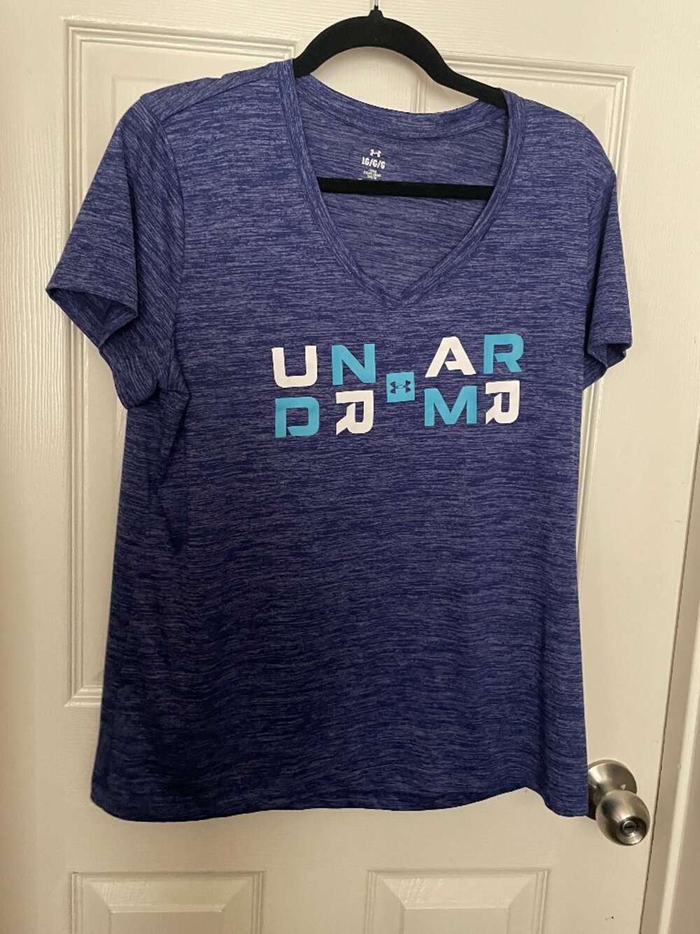 Under Armour Short Sleeve Blue Top - Picture 2 of 3